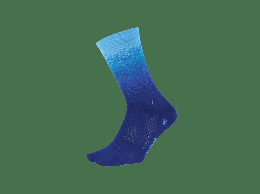 Apparel Trek Socks | Defeet Aireator 6" Ombre Socks